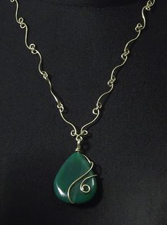 unique, elegant gemstone necklace - one of a kind jewelry for women, hand made chain and green agate teardrop. This necklace looks very exclusive and unique, this is an original design OOAK and it would be a wonderful gift for someone special in your life. Luxury Handmade Teardrop Pendant Necklace, Diy Christmas Necklace Ideas, Jewelry Making Beads Necklace Design, Christmas Jewelry Ideas Handmade Gifts, Handmade Wire Necklace, Wire Wrapped Leaf Pendant, Teardrop Agate Wire Wrapped Jewelry, Wire Wrapped Teardrop Agate Jewelry, Wire Wrapped Teardrop Pendant Necklace For Jewelry Making