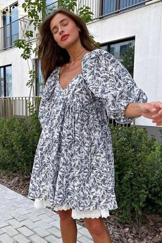 This mini dress features a stylish print, a flattering V-neckline, and short sleeves, perfect for a chic and trendy look. Details: Silhouette: A-LINE Neckline: V-Neck Decoration: PATCHWORK Material: POLYESTER Closure Type: Pullover Size (IN) Bust Waist Sleeve Length S 34.65 32.28 16.14 33.46 M 36.22 33.86 16.34 33.86 L 37.80 35.43 16.54 34.25 Female Dress, Short Sleeve Mini Dress, 2023 Fashion, Mini Dress With Sleeves, Mini Dresses, Skirt Outfits, Elegant Dresses, Blue Dresses, Print Dress