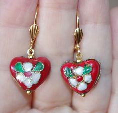 GORGEOUS GENUINE 14K GF CLOISONNE Red ENAMEL FLOWER HEART TEAR DROP LEVER BACK EARRINGS LENGTH OF DROPS: 37MM CLOISONNE TEAR DROP : 22 MM X 7 MM STYLISH, HIGH QUALITY GOLD CLOISONNE DROPS VINTAGE CLOISONNE SEE PHOTOS GORGEOUS COLORING ON THESE CARVED EARRINGS VERY COOL LOOKING. YOU WILL LOVE WEARING IT. Red Flower Shaped Festive Jewelry, Red Flower-shaped Festive Jewelry, Vintage Red Heart Earrings For Gift, Vintage Red Heart Earrings As Gift, Red Vintage Heart Earrings For Gift, Red Vintage Heart Earrings For Gifting, Handmade Red Heart Earrings For Anniversary, Red Flower Shaped Jewelry For Valentine's Day, Red Flower-shaped Jewelry For Valentine's Day