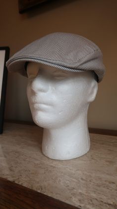 "Vintage Inspired Newsboy Cap / Cabby Hat - a must have for the summer months - gray striped - Size US Mens Medium. This is a used/preworn cap in 9.0/10 condition. It is not brand new. It is lightweight. Please read our ETSY shop policies below.  Newsboy / Cabby Hat / Cappello Use this helpful sizing guide: Head size (inches) Hat Size Hat Size (cm) Hat Size Traditional 21 1/8 - 21 1/2 Small 55cm 6 7/8 21 7/8 - 22 1/4 Medium 57cm 7 1/8 22 5/8 - 23 Large 59 cm 7 3/8 23 1/2 - 23 7/8 X-Large 61cm 7 Classic Gray Hat For Spring, Classic Gray Hats For Spring, Classic Gray Spring Hat, Striped Cotton Casual Hat, Gray Flat Cap For Summer, Casual Striped Cap, Gray Cap For Spring, Adjustable Striped Baseball Cap, Striped Cotton Cap