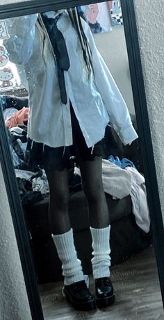 Uni Outfit Ideas, White Shirt Black Skirt, Shamekh Bluwi, White Leg Warmers, Leg Warmers Outfit, Anime Japanese, Korean Culture, Amman Jordan, Black Stockings