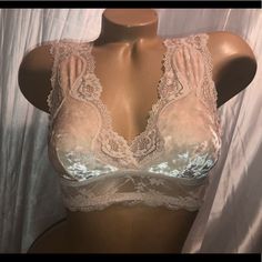 This Is Brand New With Tags Size Xsmall Unlined Bra, Velvet Lace, Women's Intimates, Bralette, Victoria's Secret, Cd, Velvet, Bra, Tags