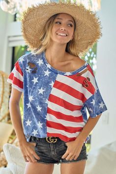 American Flag Theme T-Shirt Trending Tops, Layered Outfit, The American Flag, National Holidays, Layering Outfits, Stay True, Stars And Stripes, Classic American, Summer Look