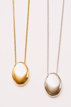 This minimal necklace has a mirrored finish with a high polish shine to add subtle sophistication to any look. Dimensions: Hangs 28" including pendant (1.25") (32mm) Materials: Stainless Steel, 18k Gold plating Ships in a branded jewelry pouch and box, perfect for gift giving! Mirror Necklace, Los Angeles Shopping, Minimal Necklace, Jewelry Pouch, Gift Giving, Ring Bracelet, Rings Statement, Gold Plating, Handcrafted Jewelry