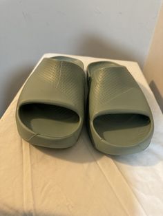 9W Jordan Post Slide Jade Smoke FZ6511 300  | eBay Sneaker Slippers Jordangreen, Green Slides For Streetwear With Branded Insole, Green Synthetic Slides, Functional Fade-resistant Sports Slides, Jordan Slides, Green Non-slip Synthetic Slides, Color Complement, Easy Wear, Gray Color