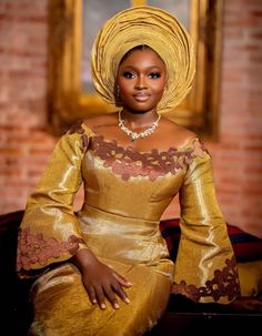 Fitted Gold Long Sleeve Set, Gold Fitted Long Sleeve Sets, Gold Fitted Sets For Evening, Gold Fitted Evening Sets, Elegant Gold Evening Set, Elegant Gold Sets For Festive Occasions, Elegant Gold Sets For Festive Season, Traditional Gold Evening Sets, Elegant Gold Long Sleeve Sets