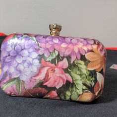 Floral Bag With Rhinestone Clasp And Removable Crossbody Strap. Like Nwot Pink Clutch With Detachable Strap As Gift, Pink Clutch With Detachable Strap For Gift, Multicolor Evening Clutch With Detachable Strap, Evening Multicolor Clutch With Detachable Strap, Rectangular Floral Print Shoulder Bag For Evening, Chic Formal Bags With Floral Print, Chic Formal Bag With Floral Print, Elegant Evening Bags With Floral Print, Elegant Party Bag With Floral Print