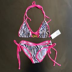 Luxury Swimwear Liquidation!!! Sexy Zebra Print Bikini With Hot Pink Trim- 100% Made In The Usa! ~Slightly Cheeky Bottoms With Adjustable Tie Sides. ~Gorgeous Gold Chain Detail ~Custom Design And Hand Picked Fabrics ~Fast Shipping!!! Bundle And Save! Hot Pink Bathing Suit Outfit, Mcbling Swimsuit, 2000s Swimwear, Y2k Swimwear, Y2k Zebra Print, Pretty Swimsuits, Bathing Suit Outfits, Target Swimsuits, November Quotes