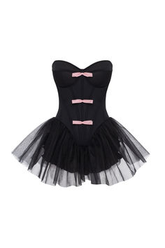 Cute and playful tutu black mini dress with pink bows. Featuring a strapless fitted drop-waist bodice with built-in cups and a hidden zip closure for structure and support. The soft pink bow appliqués and a puffy tulle skirt bring a quirky, almost theatrical vibe to the look.Details: Material: Khayal Fabric composition: 92% Polyester; 8% Elastan Sleeve style: Sleeveless Silhouette: Fitted Skirt length from waist: 5.9 inches / 15 cm Neckline: Sweetheart Back: Zip closure Lining: Mini-length skirt Asymmetrical Dress Casual, Puffy Tulle Skirt, Milla Dresses, 21st Birthday Outfit, Skirt Tutu, Elegant Wedding Guest Dress, Princess Silhouette, Classy Gowns, Occasion Outfit