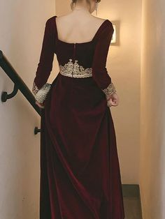 Elegant Long Sleeve Floor-length Dress For Winter Evening, Long Sleeve Formal Gown For Festive Occasions, Elegant Long Sleeve Gown For Costume Party, Formal Festive Long Sleeve Gown, Long Sleeve Festive Gown For Formal Occasions, Festive Formal Long Sleeve Gown, Winter Banquet Dress In Maxi Length, Winter Banquet Maxi Dress, Elegant Long Sleeve Floor-length Winter Dress