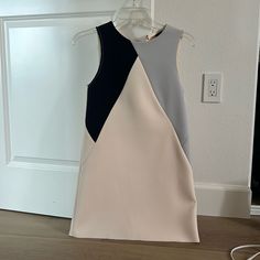 Topshop Mini Dress Us 2 Never Worn Rose Gold Zipper In Back Cute Color Blocking Pattern Material Is A Bit Stiff With No Stretch Navy, Light Blue And Cream/Off White/Light Pink Gold Zipper, Blue Cream, White Light, Color Blocking, Light Pink, Colorful Dresses, Topshop, Size 2, Light Blue