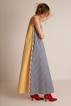 Same day shipping on L.F. Markey. Quoi Porter, Bright Fabrics, Feminine Women, Stripe Outfits, Striped Fabrics, Mode Outfits, Tie Belt, Kimonos, Stripe Print