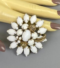 Vintage ALICE CAVINESS Signed Prong-Set Milk Glass-Goldtone Pin Brooch 1940's | eBay White Vintage Collectible Brooch, Antique Costume Jewelry, Pin Brooch, Hard To Find, Milk Glass, White Glass, Vintage Watches, Prong Setting, Costume Jewelry