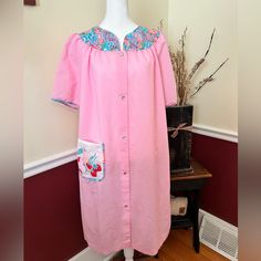 Beautiful Condition, Never Worn! Vintage Housecoat Pink With Floral Collar And Fruit On The Pocket. Button Down With Puffed Sleeves. It’s So Adorable. Cotton/Polyester Blend Size Medium Approximate Measurements: 23” Armpit To Armpit ( Very Roomy ) 12” Sleeve Length From Shoulder 42” Long Housecoats For Women Vintage, Pink Spring Robe For Bedtime, Vintage Pink Robe For Loungewear, Vintage Pink Robe For Spring, Cottagecore Spring Nightgown For Home, Pink Cotton Robe For Daywear, Vintage Spring Robe For Home, Vintage Pink Long Sleeve Sleepwear, Vintage Pink Sleepwear For Bedtime