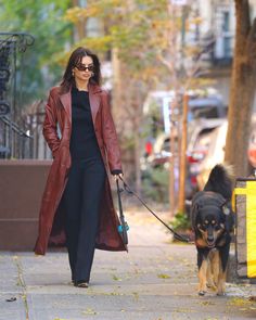 Emily Ratajkowski Style Emrata Style, Red Leather Coat, Nyc Street Style, Nyc Street, Emily Ratajkowski, Celebrity Street Style