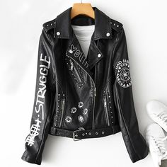 Belt Streetwear, Leather Jacket With Belt, Women Graffiti, Faux Leather Jacket Women, Suede Outfit, Women Jackets, Moto Bike, Graffiti Prints, Cooler Look