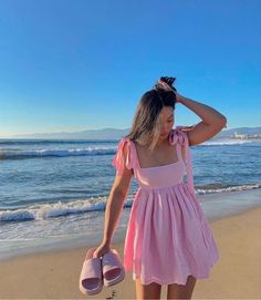 Beach Birthday Dress For Women, Beach Wear Outfits Dresses, Beach Dress Pink, Beach Dress Outfits Women, Cute Aesthetic Birthday Dress, Beach Dress Ideas For Women, Summer Dresses Colorful, Goa Dresses Beach Summer Outfits, Pink Summer Dress Aesthetic