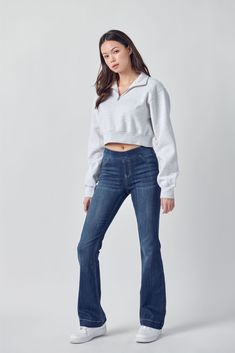 Get comfortable and trendy in these ultra-stretchy jeans. The dark wash flared jegging features a flattering flared fit, a faded wash, and light whisker detail. Additionally, it has two faux front pockets and two back real pockets. Import Inseam: 33” Rise: 8 1/2” Fabric Content: 57% Cotton 26% Polyester 15% Rayon 2% Spandex S M L XL WAIST 26 1/2 28 1/2 30 1/2 32 1/2 INSEAM 33 33 33 1/2 33 1/2 RISE 9 9 3/8 9 3/4 10 1/8 LEG OPENING 19 20 21 22 *measured in inches Elastic Waist Jeans, Stretchy Jeans, Petite Jeans, Dark Denim, Bell Bottoms, Stretchy Material, Jeggings, Bell Bottom Jeans, Flare Jeans