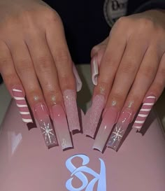 Christmas Nails Glitter, Acrylic Nails Coffin Pink, Acrylic Nails Coffin Short, Short Acrylic Nails Designs, Pink Acrylic Nails