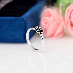 》Description 《 Sterling Silver Birth Flower Ring, Ring Women, Birth Month Flower, Personalized Ring, Mothers Day Gift, Jewelry, dainty ring 》D E T A I L S《 ✦Metal:- Sterling Silver  ✦Purty:- 925 Sterling Silver ✦Weight:- 3 Gram (Approx) ✦Ring Size:- All Size Available 》C U S T O M I Z E O R D E R《 We accept custom and personalized order. It can be change in the gemstone, earring design and earring size. Please send us message if you are interested in a custom creation. 》 P A C K A G I N G 《 Your Silver Flower Promise Ring For Mother's Day, Silver Flower Ring For Mother's Day, Minimalist Flower Shaped Stackable Rings As Gift, Minimalist Flower Stackable Rings As Gift, Minimalist Flower Stackable Rings For Gift, Dainty Sterling Silver Stackable Rings For Mother's Day, Dainty Flower Rings For Mother's Day, Delicate Rings For Mother's Day, Flower Shape Stackable Rings For Anniversary