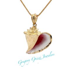 Add a touch of coastal beauty to your ensemble with this stunning 14kt gold 3D 28MM Conch Shell pendant porcelain. Expertly handcrafted, this intricately detailed pendant captures the elegance of a queen conch shell in three-dimensional form. The hand-painted porcelain adds a unique and colorful element to the piece, making it a truly one-of-a-kind accessory. Please note that the chain is not included, allowing you to personalize this pendant to your own style and length preference. Whether you're a beach lover or simply appreciate the beauty of nature, this exquisite pendant is the perfect addition to your jewelry collection. Measurements: Conch Shell approximately 28mm x 25mm Weight: approximately 12.8 grams Queen Conch Shell, Beach Lover, Conch Shell, Painted Porcelain, Hand Painted Porcelain, Shell Pendant, Fine Jewellery Necklace, Conch, 14kt Gold