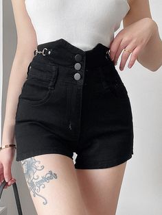 Cute High Waisted Shorts, Cute Button Up Outfits, Summer Punk, Highwaist Shorts, High Waist Denim Shorts, Streetwear Girl, Denim Decor, Streetwear Shorts, High Waist Denim