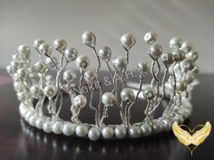 Tiara for all princesses, for all queens, decent with pearl beads, so simple, yet so special.Handmade with shiny white beads and jewelry wire. Dimensions 40x 5cm Pearl Tiara, Jewelry Wire, Bridal Tiara, Tiaras And Crowns, White Beads, Wedding Hair Accessories, Favorite Things Gift, Pearl Beads, Wire Jewelry