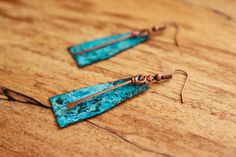 Copper Patina Earrings - Hand shaped with raw copper accents by IsleInspiredBoutique on Etsy Patina Diy, Patina Jewelry, Hammered Copper Earrings, Black Crystal Earrings, Crescent Moon Jewelry, Patina Earrings, Bellingham Washington, Metal Forming, Copper Jewelry Handmade