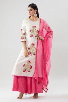 White and blush pink chanderi kurta with gota and resham hand embroidery. Comes with pant and a dupatta. - Aza Fashions Chanderi Kurta, Kurta Pant Set, Pant Set For Women, Kurta With Pants, Pants Pattern, Pant Set, Set For Women, Aza Fashion, Three Quarter