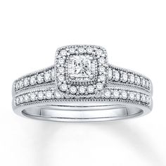 a white gold diamond engagement ring set