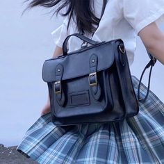 School Backpack Black, Leather School Backpack, Kawaii Bags, Fashion Terms, School Backpack, Cambridge Satchel Company, Private School, School Backpacks, Leather Bags