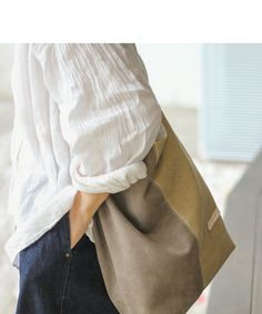 Overview： Design: Womens Blue Canvas Splicing Tote Bag Canvas Handbag Canvas Tote Shoulder Bag for Men WomenIn Stock: Ready to Ship (2-4 days)Include: Only BagCustom: NoColor: KhakiLeather: CanvasMeasures: 35cm x 34cm x 9cm Weight: 0.45kgSlots: 1 main slotAccessories(option): NoneStyle: Womens Blue Canvas Splicing Tote Bag Canvas Handbag Canvas Tote Shoulder Bag for Men WomenVery durable (At least 5 Years) and it should last a life time Description: The Khaki Canvas Splicing Tote Bag is a stando Shoulder Bag For Men, Felt Hair Accessories, Needle Felting Supplies, Overview Design, Felt Necklace, Leather Craft Projects, Womens Handbag, Needle Felting Tutorials, Leather Diy Crafts