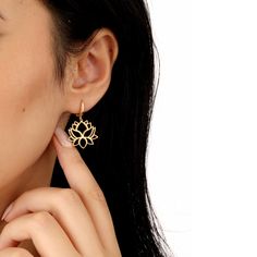 Introducing our "Dainty Lotus Floral Earring" - a delicate and elegant accessory capturing the essence of natural beauty.  Orders; It is carefully produced by NisPersonalized. "MATERIAL"   -- 100% 925k Sterling Silver - This solid, precious metal is a classic that lasts forever. While it may darken over time, with continuous care and an occasional, it's as good as new. -- 18K Gold Plated - For those with an eye for striking gold, our gold jewelry uses sterling silver as a base and is plated with Fine Jewelry Flower Shaped Earrings For Pierced Ears, Flower Shaped Single Earring Jewelry Gift, Flower Shaped Single Earring For Gift, Gold Drop Earrings For Mother's Day, Hypoallergenic Flower Shaped Jewelry For Anniversary, Hypoallergenic Flower-shaped Jewelry For Anniversary, Mother's Day Single Drop Earring, Flower Shaped Earrings For Mother's Day, Rose Gold Flower Shaped Hoop Earrings Gift