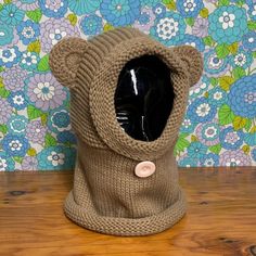 Super Sweet Kids Bear Hoodie/Hat. No Brand Label Or Size Is Present, So Please Check The Size Measurements Below, My Guess Is That This Is For A Toddler. Color:Fawn Size:Os Approx Measurements (Laying Flat) : Length-15.5'/ Width-10"/ Button Diameter-1" Materials:100% Acrylic Condition: Excellent Condition. No Signs Of Any Wear. Possibly New Without Tags Next Day Shipping Repurposing Clothing, Hoodie Hat, Bear Hoodie, Brand Label, Knitting For Kids, Super Sweet, No Brand, Kids Accessories, Accessories Hats