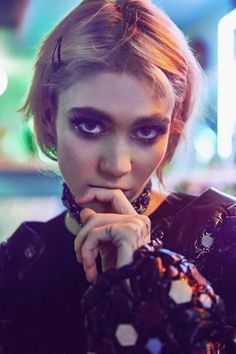 grimes and claire boucher image 90s Style, Grimes Style, Singapore Photos, Attractive Eyes, Nylon Magazine, 인물 사진, Bad Hair