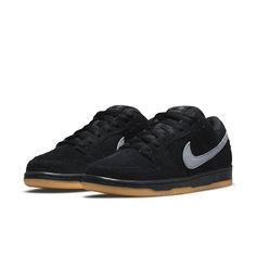 Nike SB Dunk Low Fog BQ6817-010 Nike Sneakers With Padded Tongue For Streetwear, Black Dunks, Tenis Nike Sb, Yeezy 750, Nike X Travis Scott, Nike Skateboarding, Nike Sb Dunk Low Pro, Nike Models, Adidas Spezial