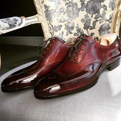 Classic Brown Red Leather Wingtip Oxford Dress Shoes For Mens on Storenvy Suit Socks, Ascot Shoes, Alligator Dress Shoes, Quality Leather Boots, Alligator Shoes, Gentleman Shoes, Custom Design Shoes, Bespoke Shoes, Man Shoes