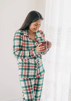 Set the stage early for the night before Christmas and get everyone in the family a set. * 95% polyester 5% spandex * True to size * Wash Delicate; Lay Flat to dry Pajama Bag, Family Pajama Sets, Family Women, Flannel Pajamas, Family Pajamas, Plaid Christmas, Pajama Shirt, Shirt And Pants, Christmas Women