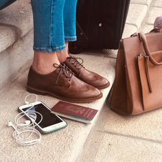 Brown Oxford Shoes Outfit, Oxford Shoes Women's Outfit, Oxford Shoes Outfit Women's, Womens Brown Oxford Shoes, Brown Oxfords Women, Leather Shoes Outfit, Derby Shoes Women, Oxford Shoes Women, Brogues Womens