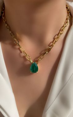 Colombian Emerald Big Drop Link Chain Necklace, Paraiba Stone Rectangle Necklace, Gold Plated Teardrop Necklace, Link Chain Necklace Women ⭐FEATURES⭐ Luna Argento layering y necklace is made of 925 sterling silver material. This lariant necklace is  17.71 inc (45 cm) long. This paraiba or colombian emerald big drop necklace is gold plated and has special anti-tarnish reinforcement. It does not contain chemicals that may affect human health. ✨FEEL THE SHINING✨ Luna Argento silver y pendant is produced by our special design team, paying attention to the smallest detail of each model. This dangle necklace is a perfect gift for a gift with its unique design and shine. You can show your value to your family or loved ones by gifting this layered pendant on many special occasions such as Mother's Luxury Gold Emerald Necklace With Rectangular Shape, Luxury Yellow Gold Emerald Necklace With Rectangular Pendant, Luxury Teardrop Emerald Necklace In Yellow Gold, Cheap Green Long Necklace, Gold Chains For Women Design, Gold Jewelry Prom, Emerald Pendant Necklace, Chain Necklace Women, Jewelry Prom