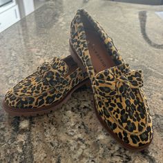 Nwob Lucky Cheetah Loafers. Size 6. Leather Upper Super Cute Loafer. Casual Wingtip Leather Flats, Brown Low-top Flats For Work, Casual Wingtip Loafers For Fall, Leopard Print Leather Loafers For Fall, Leopard Print Leather Loafers For Work, Fall Leopard Print Leather Loafers, Leopard Print Slip-on Loafers For Work, Fall Leopard Print Slip-on Loafers, Casual Leopard Print Loafers With Flat Heel