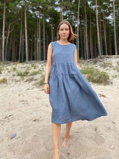 Minimalist, sleeveless, smock linen dress is a easy to wear, breezy bohemian piece that will work for every occasion, for perfect vacation day or dinner party at the beach. This simple smock dress is cut in fitted top with high waist line and tiered skirt with side seam pockets for comfort.  Favorite dress for all seasons! This dress goes with everything: denim, linen  jacket or big cardigan, perfect layering item. In the third picture you can find size table and choose your size, if you are not Party At The Beach, Big Cardigan, Midi Dress Winter, Summer Linen Dresses, Vacation Dress, Blue Wedding Dresses, High Waist Dress, Vacation Style, Versatile Dresses