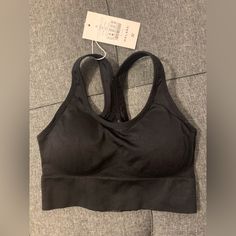 Bra Multi Snap Halara Sports Bra Nwt - Fits Like Xs Black Compression Activewear With Built-in Padding, Black Sports Bra With Built-in Padding For Gym, Sporty Black Sports Bra With Built-in Bra, Supportive Black Activewear With Built-in Padding, Black Activewear With Built-in Padding And High Stretch, Black Sports Bra With Built-in Bra And Medium Support, Black Sports Bra With Built-in Padding For Training, Black Tops With Built-in Bra For Training, Black Sports Activewear With Built-in Padding