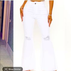 Size 15, All White Nwt Chic Ripped Stretch Flare Jeans, Chic Distressed Fitted Bottoms, Chic Stretch Ripped Flare Jeans, Chic Fitted Ripped Flare Jeans, Summer Ripped Stretch Flare Jeans, Ripped Stretch Flare Jeans For Summer, Trendy White Distressed Jeans, Ripped Cotton Flare Bottoms, Distressed White Jeans For Fall