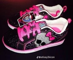 Monster High Girls, Monster High Shoes, Scene Shoes, Monster High Clothes, Hello Kitty Shoes, Scene Outfits, Yokai Watch, Scene Fashion, Scene Kids