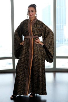 Giving you spare time inspiration , step out in this stunning metallic bronze silk kimono robe with a vibrant double-lined lapel and wide sleeves. Super sophisticated outfit to wear to brunch or bed. #furisodekimono #kimonofashion #kimonoutfit #plussizekimono #silknightgown #silkkimono #silkrobe #plussizerobes #mothersgift Long Silk Kimono, Furisode Kimono, Elegant Kimono, Green Kimono, Silk Dressing Gown, Plus Size Kimono, Cotton Lingerie, Bold Lip, Silk Nightgown