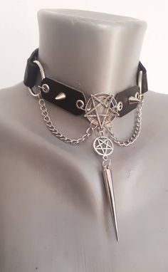 Real leather. Adjuszable roller buvkle in the back. Mefium and small size pentagram with 60mm acrylic spike. Wicca Pentagram, Spiked Choker, Emo Jewelry, Goth Choker, Grunge Accessories, Edgy Jewelry, Leather Choker Necklace, Gothic Clothes, Magical Jewelry