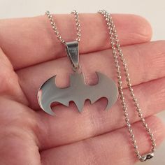 Batman Gift Ideas For Boyfriend, Batman Gifts For Men, Men’s Accessories, Boyfriend Gifts For Christmas, Guy Accessories, Stuff For Men, Hero Symbol, Batman Gifts, Batman Stuff