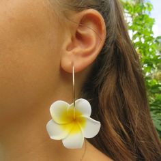 Plumeria Flower Hoops Fun Hawaiian Pink plumeria flowers on 14k gold fill endless hoops. Hoops approx. 50mm. Shop~ http://www.etsy.com/shop/HanaMauiCreations?ref=pr_shop_more International buyers please read our shipping policies before ordering~ POLICIES~ https://www.etsy.com/shop/HanaMauiCreations/policy?ref=shopinfo_policies_leftnav Flower Shaped Hoop Earrings For Summer Gifts, Summer Flower Charm Hoop Earrings, Flower-shaped Earrings For Vacation, Adjustable Flower Earrings For Vacation, Adjustable Flower-shaped Earrings For Vacation, White Flower Jewelry For Vacation, Gold Hoop Earrings For Summer Wedding, Flower Shaped Hoop Earrings For Summer, Summer Gold Hoop Flower Earrings