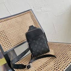 Louis vuitton Outdoor Slingbag Taigarama Noir Black For Men, Men’s Bags, Crossbody Bags 8.3in/21cm LV M30741 Rep 1:1 Size: 13 x 21 x 5 cm / 5.1 x 8.3 x 2 inches (Length x Height x Width) From the latest Taigarama collection, here is the Outdoor Sling Bag, a sporty, easy-to-wear model constructed from a mix of tonal signature canvas and supple Taiga. Sized to carry essential goods, with a front pocket to stow ear phones or keys. The adjustable shoulder strap easily adapts for left or right Louis Vuitton Petite Malle, Ear Phones, Lv Shoulder Bag, Louis Vuitton Shirt, Louis Vuitton Men, Luxury Products, Signature Canvas, Belt Accessories, Evening Clutch Bag